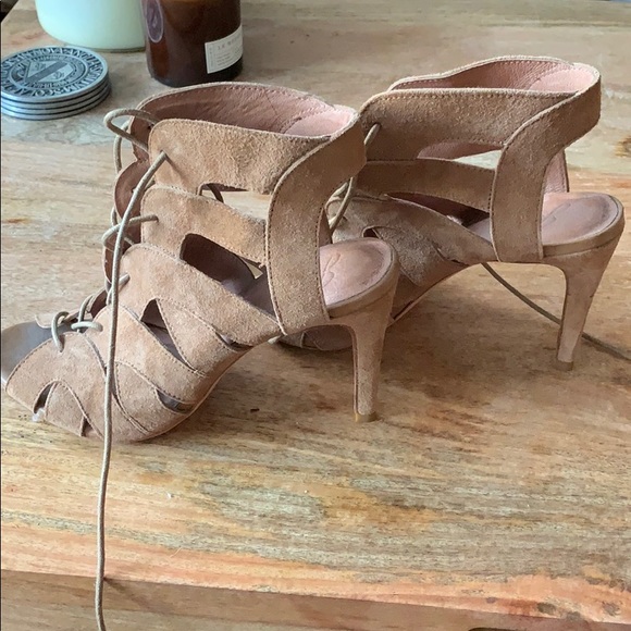 Joie heels - Picture 7 of 8